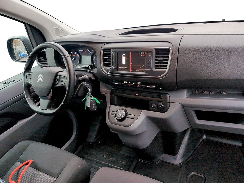 Bild på Citroen Jumpy Bus Pre 2.0 BlueHDi 145hk Aut L3 DRAG