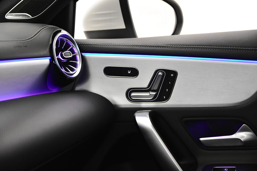 Mercedes-Benz A 2022 - miniatyr 13