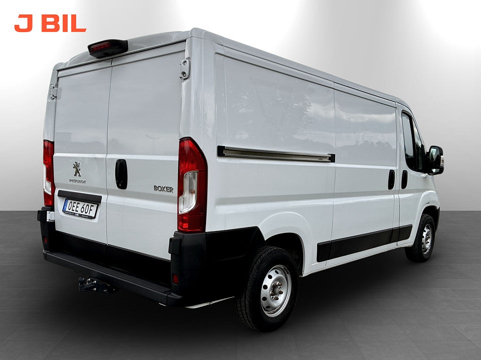 Bild på Peugeot Boxer PRO+ 2.2 BHDi 140hk L2H1 3-SITS B-KAMERA DRAG
