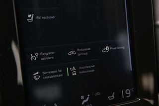 SUV Volvo XC40 19 av 25