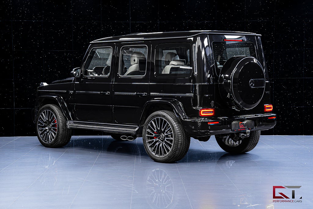Mercedes-Benz G63 AMG 2025 MOMS SUPERIOR TV Platina White 22" Carbon PK1
