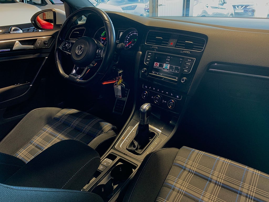 Volkswagen Golf GTE 1.4 TSI | KAMERA |DRAG|VÄRMARE 2016