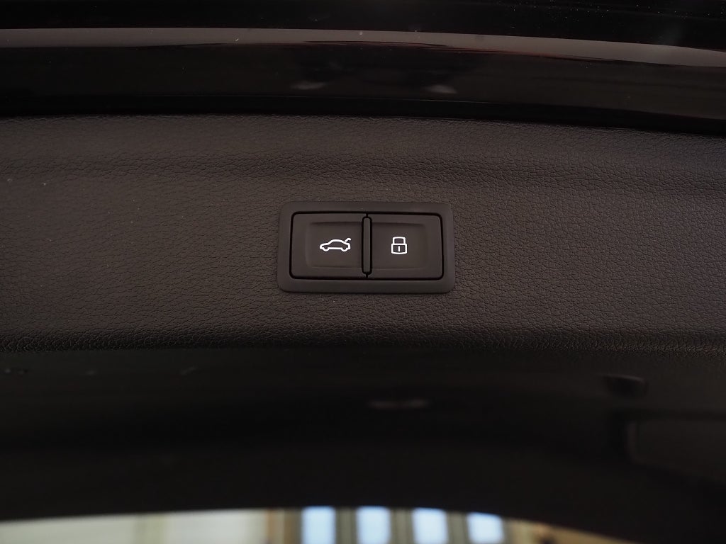 Audi Q3 40 TDI 200hk quattro | Drag | D-värm | Cockpit | 2021