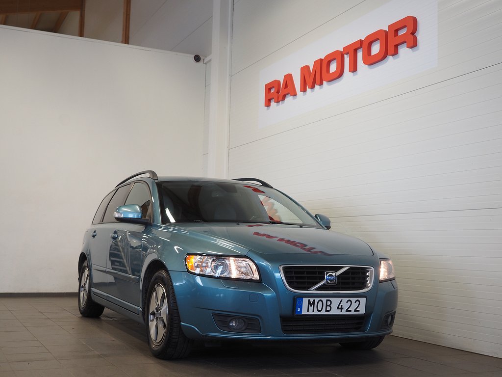 Volvo V50 1.6 D 109hk Momentum | D-Värm | P-Sensorer 2010