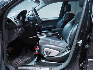 SUV Mercedes-Benz ML 12 av 24