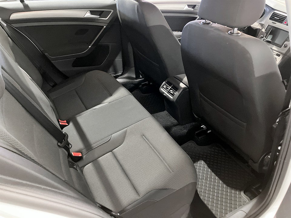 Bild på Volkswagen Golf 5D Base 1.2 TSI 110hk Aut KAMPANJRÄNTA 3,99%