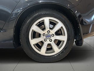 Volvo V60 D4 AWD Momentum Dragkrok Mvärme Farthållare Psens S&V – bild 14
