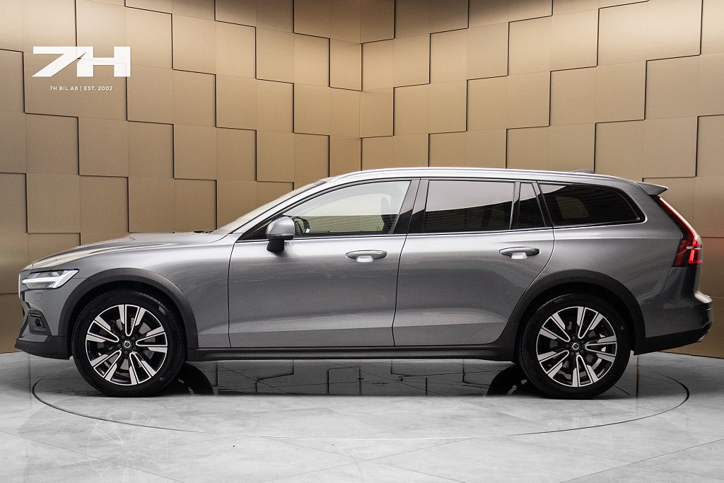 Volvo V60 Cross Country D4 AWD Momentum / Kamera / Drag / Adaptiv Fart