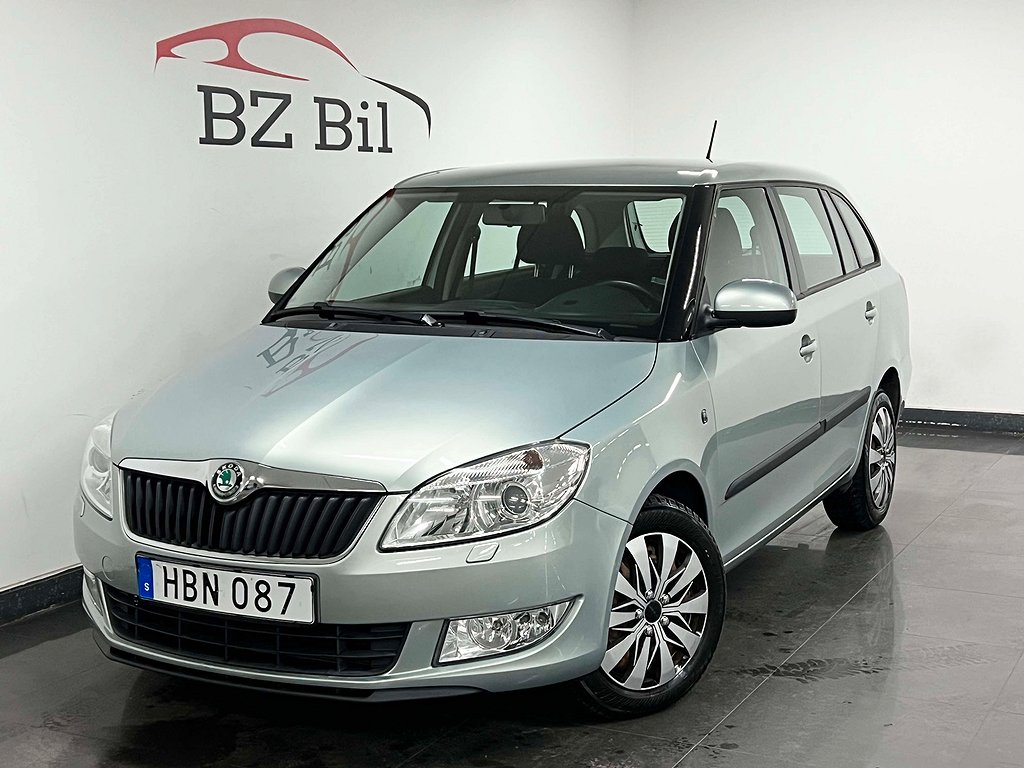 Skoda Fabia  1.2 TSI Elegance Euro 5/ M&K Värmare/ P-sensor 4,95%