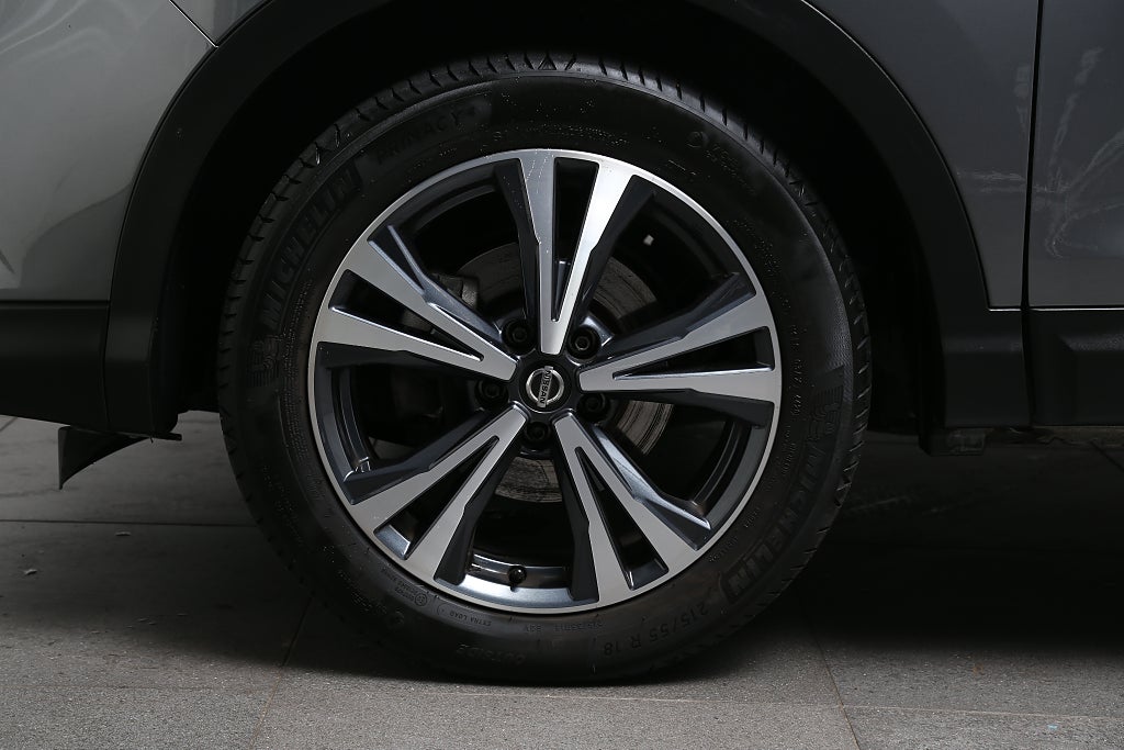 Nissan Qashqai 1,3 DIG-T 158hk Aut Navi 360°-kamera Dragkrok 2021