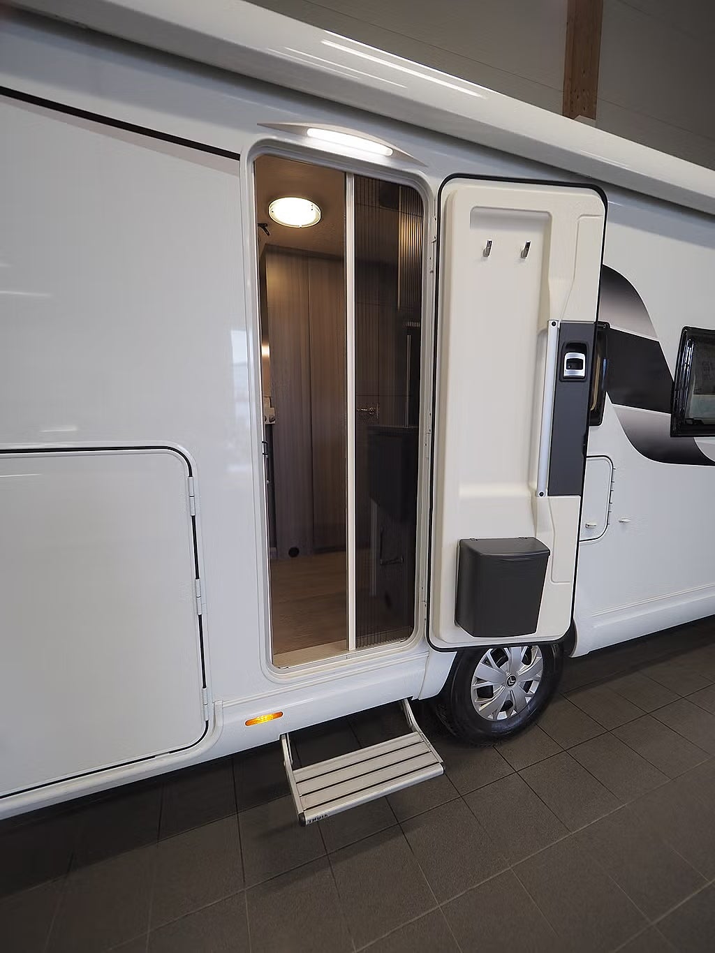 Hobby A70 GFM On tour B-kort 6 bäddar AC 3500kg 2022