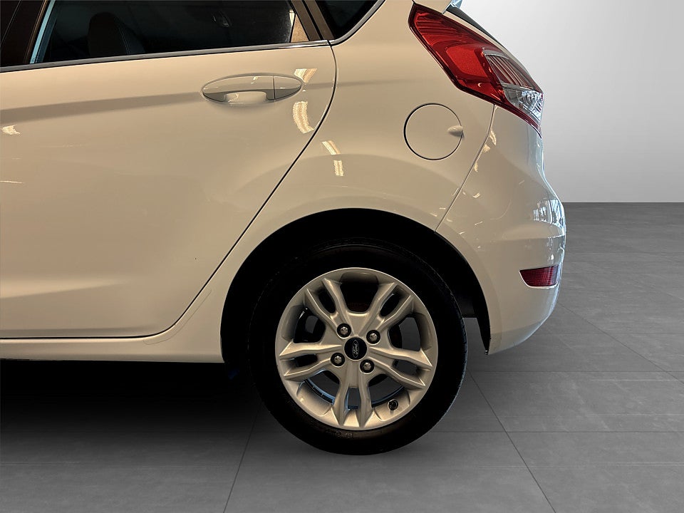 Bild på Ford Fiesta Titanium 1.0 EcoBoost 100hk LÅG SKATT!