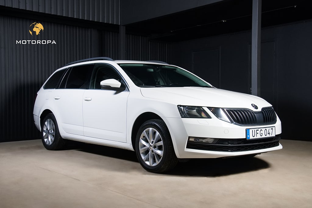 Skoda Octavia Kombi 2.0 TDI SCR 4x4 / Nybytt kamrem / Drag 