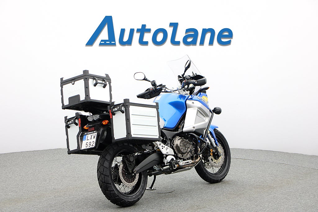 Yamaha XT1200Z Super Tenere *Nyservad Nya däck Endast 471 mil!