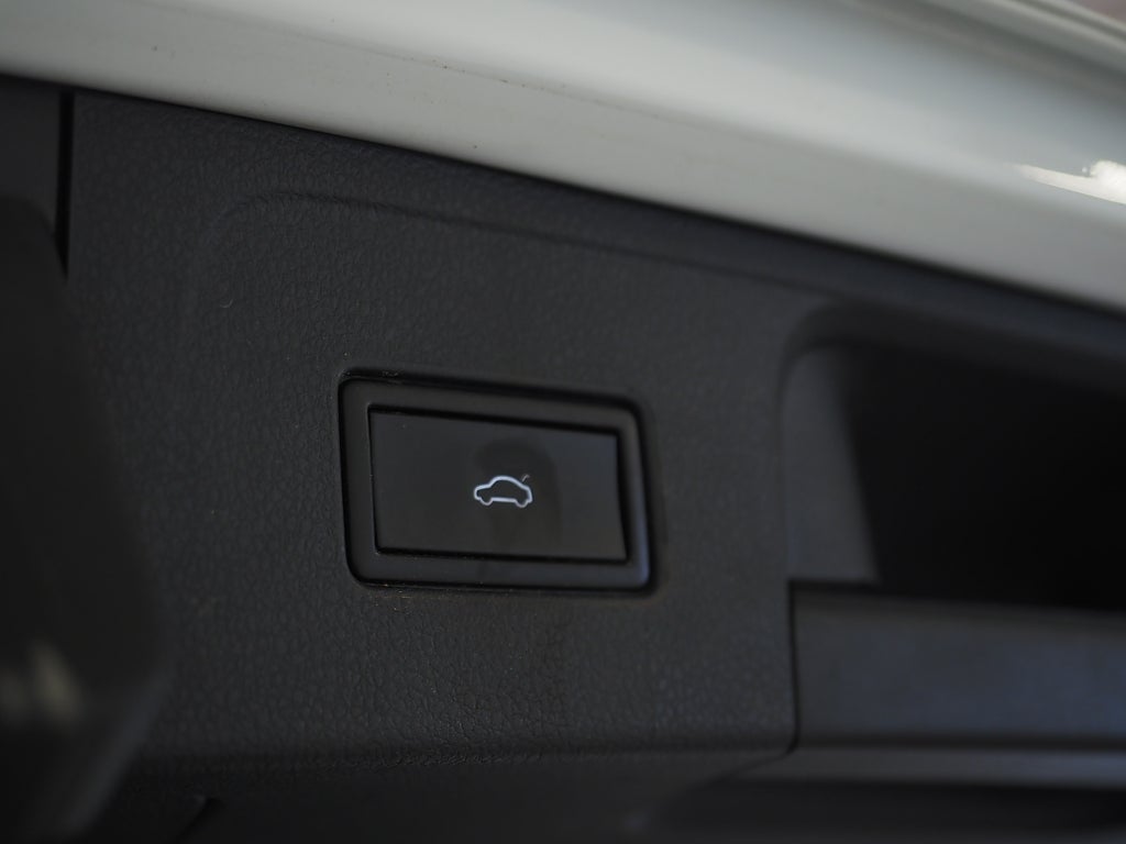 Volkswagen Passat SC 2.0 TDI 4Motion GT R-Line Cockpit Drag D-Värm Skinn 2018