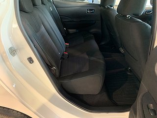 Halvkombi Nissan Leaf 8 av 21