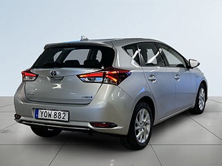 Toyota Auris Hybrid e-CVT Active Kamera Kamkedja Mvärm S/V-hjul – bild 6