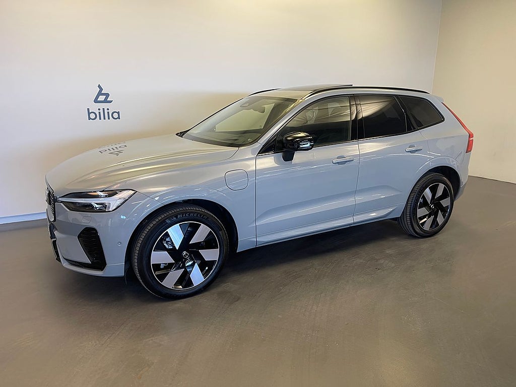 Volvo XC60 T6 Ultra Dark / Harman Kardon / Navigation / Tonade ruto...