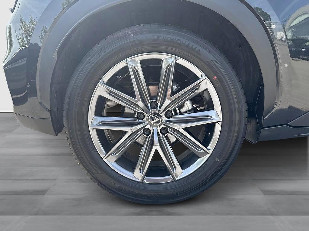 Lexus LBX 2024 - miniatyr 11