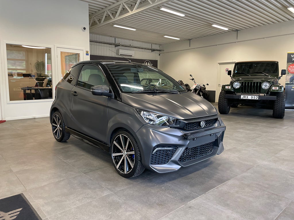 Aixam Coupe GTI Backkamera / Bluetooth / Baslåda / Nyservad