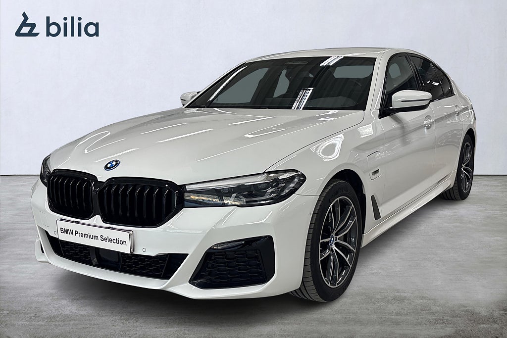 BMW 530e xDrive Sedan M-Sport | HiFi | Aktiv farth. | Drag | Backkamera