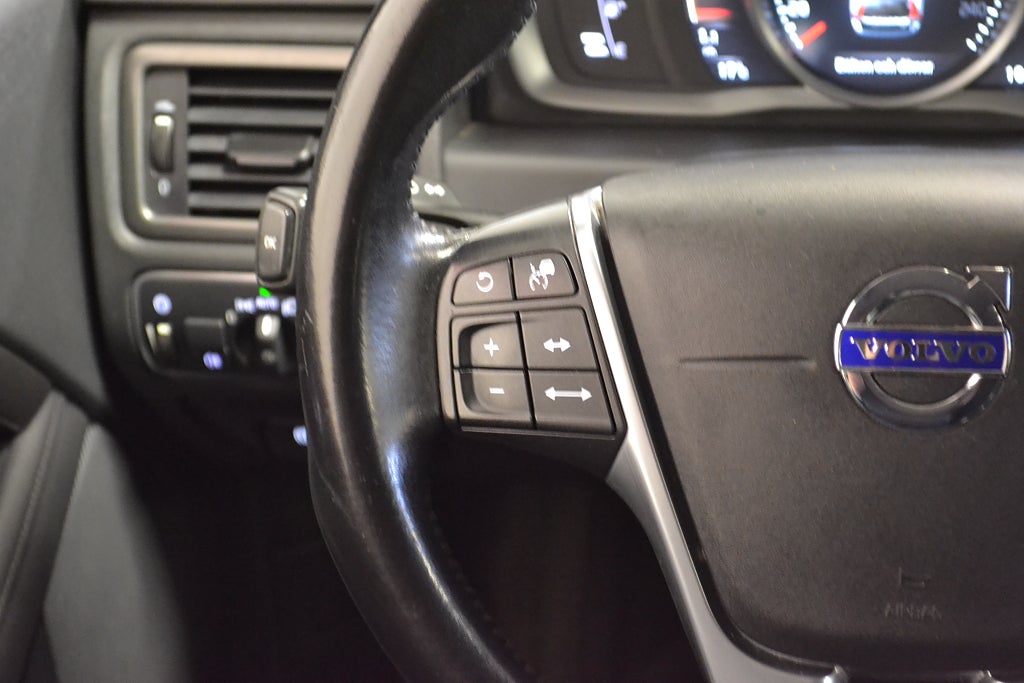 Volvo XC70 D4 181hk AWD Classic Summum | Drag | D-värm | Skinn | 2016