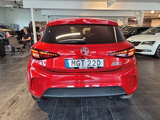 MG 3 Hybrid+ Luxury Aut 360/7års garanti/ACC/Rattvärme