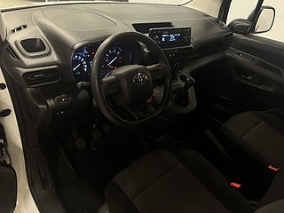 Toyota ProAce City 1.5D Skåpbil/SoV-däck/MoK-värm/Psens/MOMS