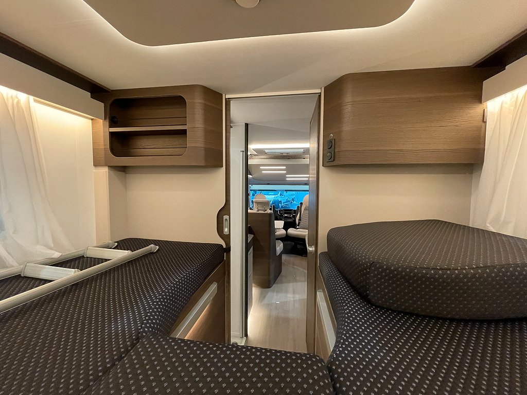 Adria Sonic Supreme 700 SL / Automat 180hk / ALDE / Taksäng - Adria