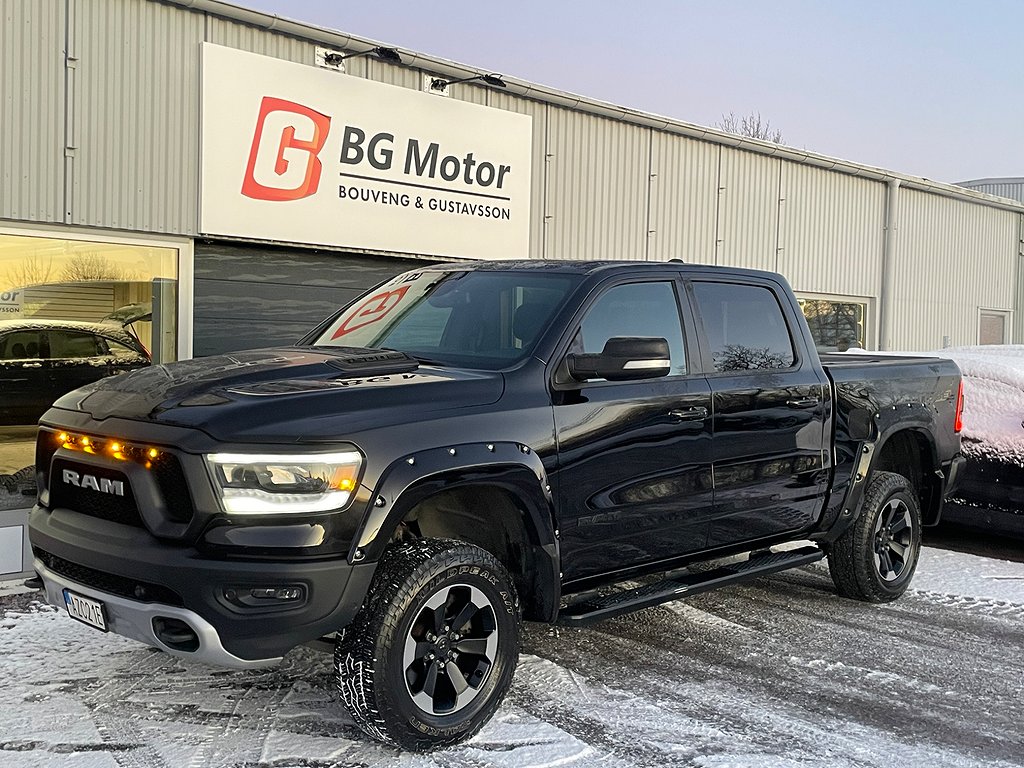 Dodge RAM 1500 5.7 HEMI 395HK 4x4 Rebel Panorama/Luft/Moms