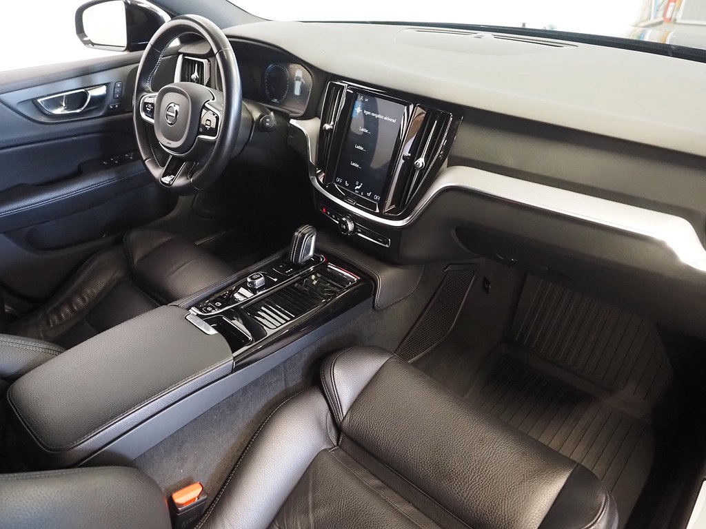Volvo V60 T8 AWD 392hk Geartronic R-Design | Drag | Skinn | 2020