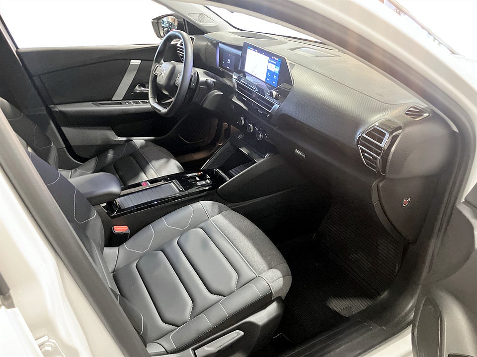 Bild på Citroën C4-X Shine 1.2 PT 130hk Aut B-KAMERA NAVI