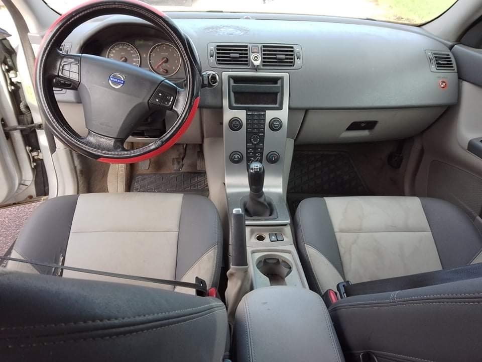Volvo V50 1.8 Flexifuel Kinetic 125hk 2006, bild 6/36