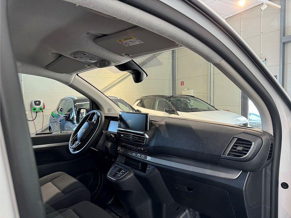 Bild på Peugeot e-Expert Plus Electric 136hk Aut L3 - DEMO