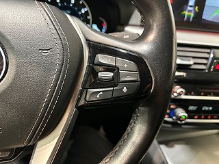 BMW 520 d xDrive Sedan Sport Display Key GPS Dvärm Kamera