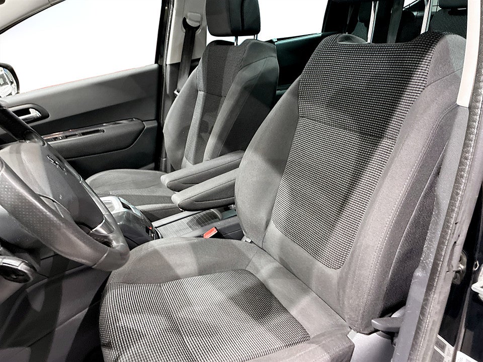 Bild på Peugeot 5008 Allure 2.0 HDI 163hk Aut DRAG PANO HUD