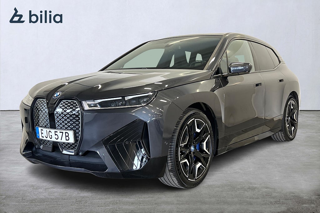 BMW iX xDrive50/luftfjädring/Pano/Laser/Sport line/Drag