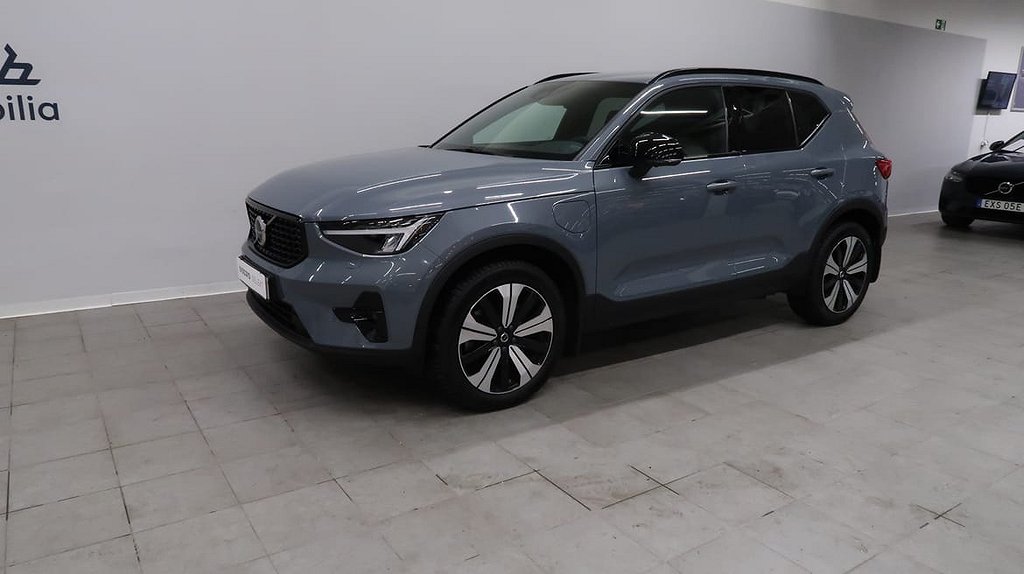 Volvo XC40 Recharge T4 Plus Dark / 360Kamera / Dragkrok halvautomatiskt / o