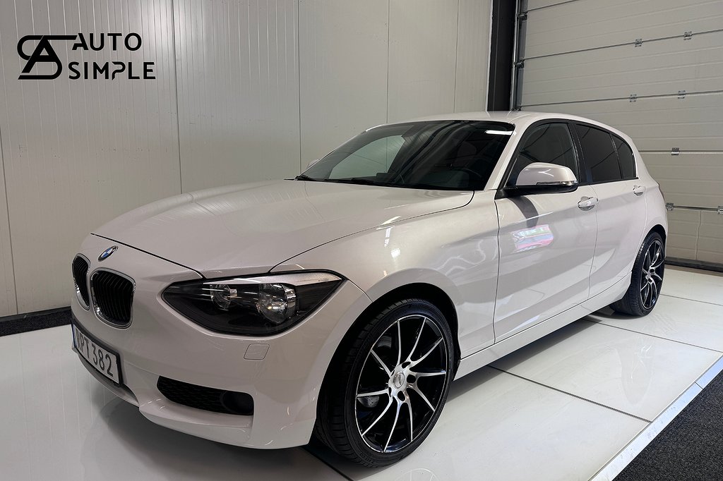 BMW 120 D 5-Dörrar Sport-Line NyServad Besiktigad Drag 184hk