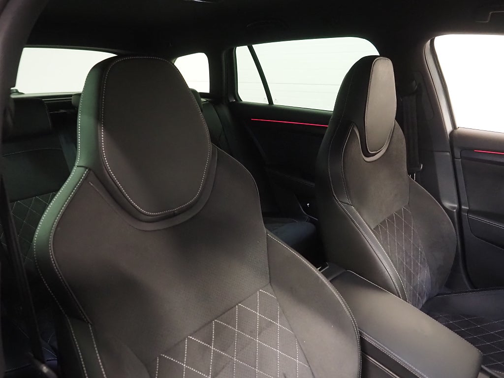 Skoda Superb iV 218hk  Sportline |Cockpit|Drag|Värmare| 2021