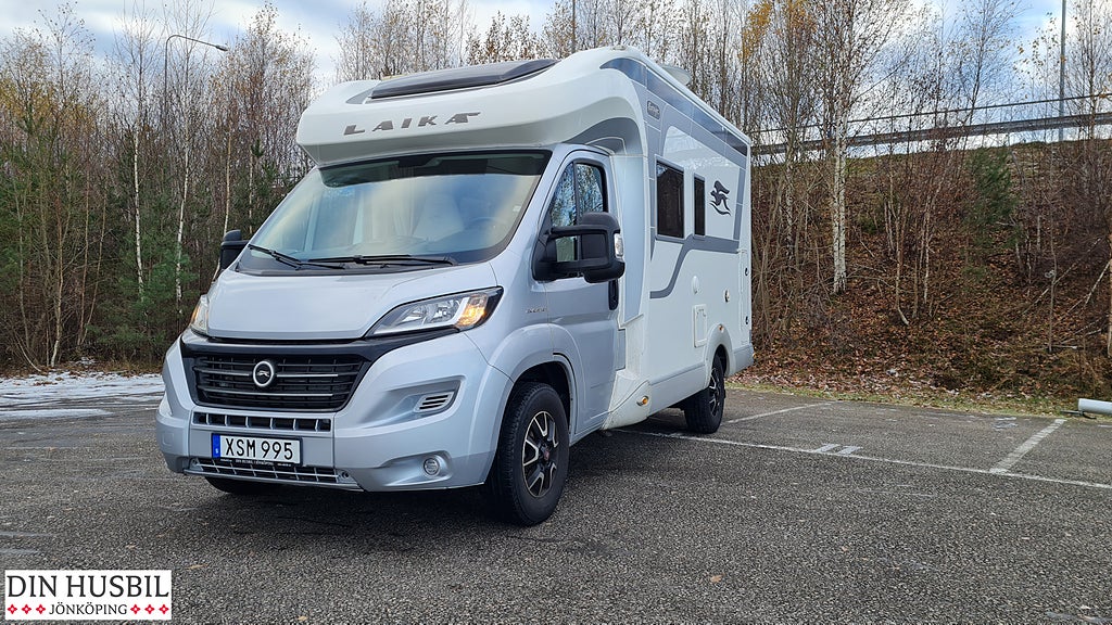 Laika Ecovip 305 Liten smidig husbil för 4 personer 3500 kg