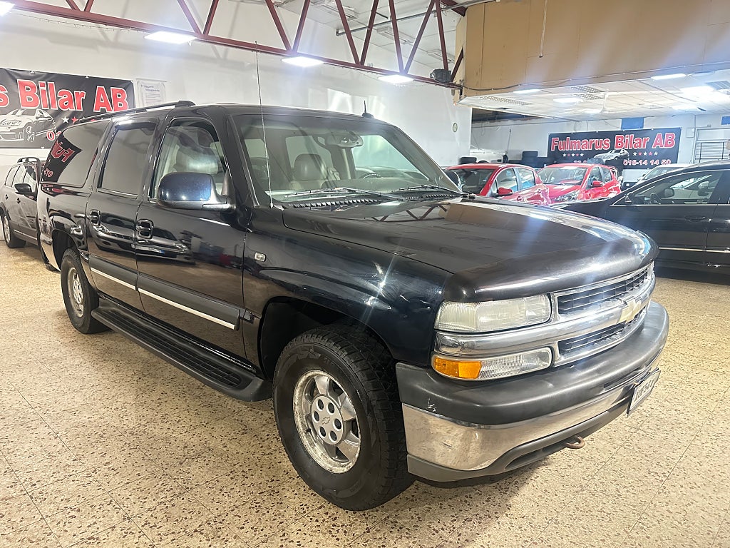 Chevrolet Suburban 1500 5.3 V8 FlexFuel 4WD 8 Sits Lågmil 