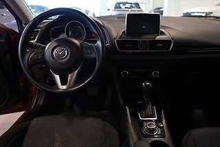 Halvkombi Mazda 3 11 av 17