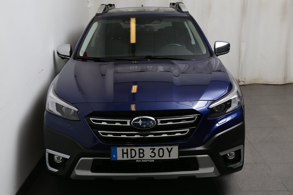 Subaru Outback 2,5i XFuel Touring AWD Skinn I Taklucka I H/K I Drag 2022