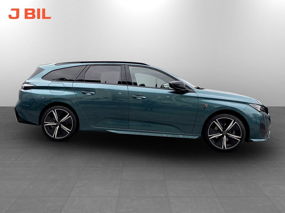 Bild på Peugeot 308 SW GT 1.2 PT 130hk Aut - BACKKAMERA, CARPLAY