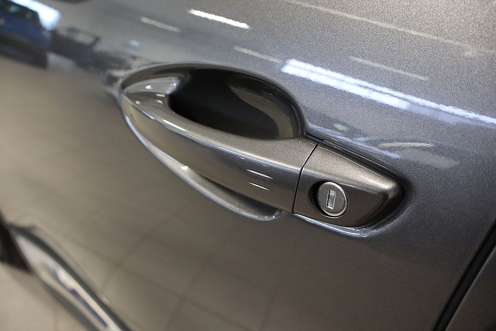 Bild på Peugeot 3008 GT HYBRID4 300hk Aut AWD - B-KAMERA