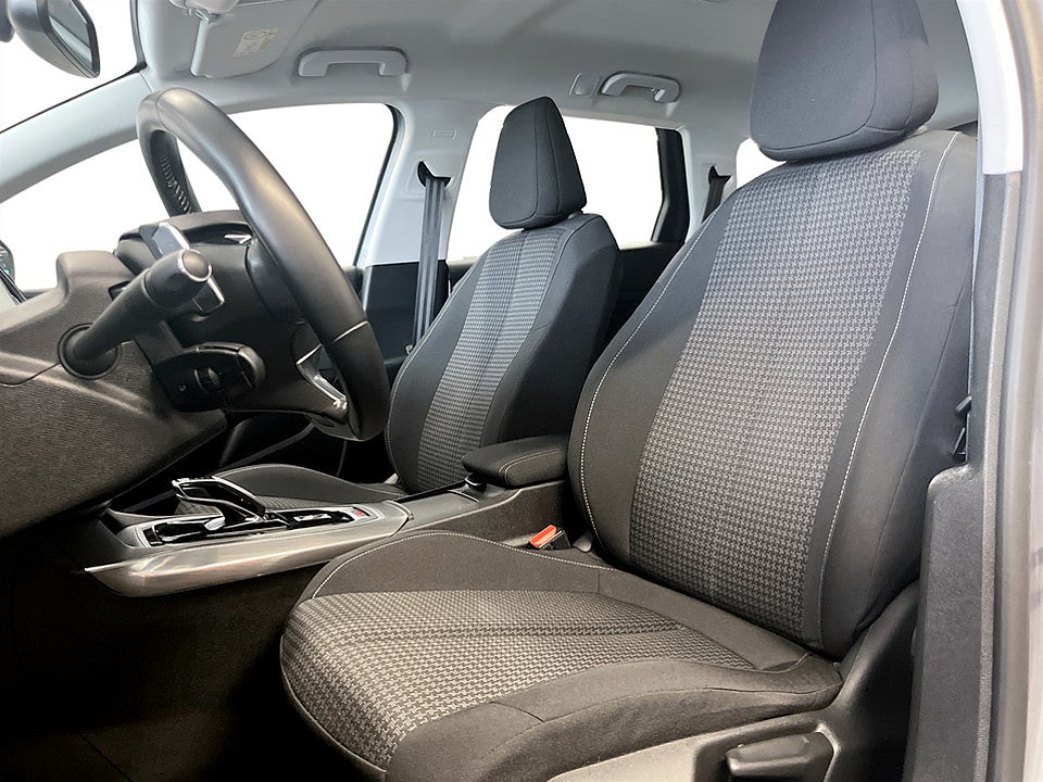 Bild på Peugeot 308 sw Active 1.2 PT 130hk Aut BACKSENSORER EN ÄGARE