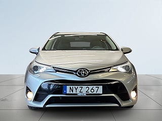 Toyota Avensis Kombi 1.8 Active Dragkrok Backkamera Mvärmare S&V-däck