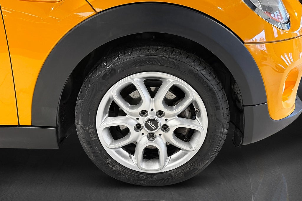 MINI Cooper 5-dörrars Pepper | Automat | P-sensorer bak 2017