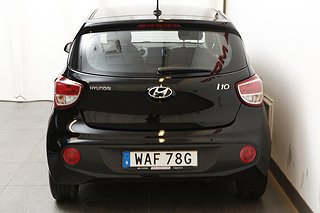 Halvkombi Hyundai i10 7 av 18